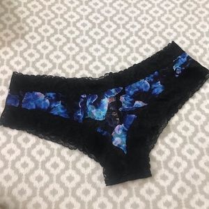 VS PINK all lace cheekster size L